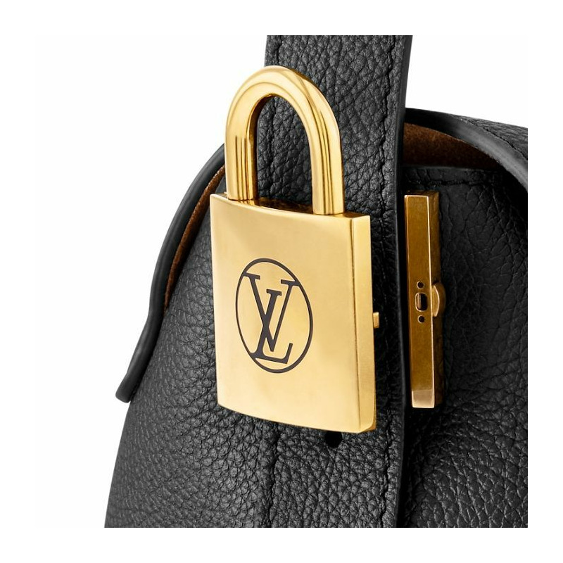 LOUIS VUITTON Low Key Messenger M13148-3