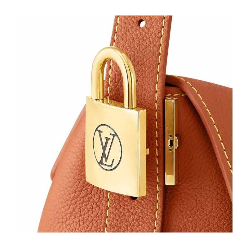 LOUIS VUITTON Low Key Messenger M13151-3