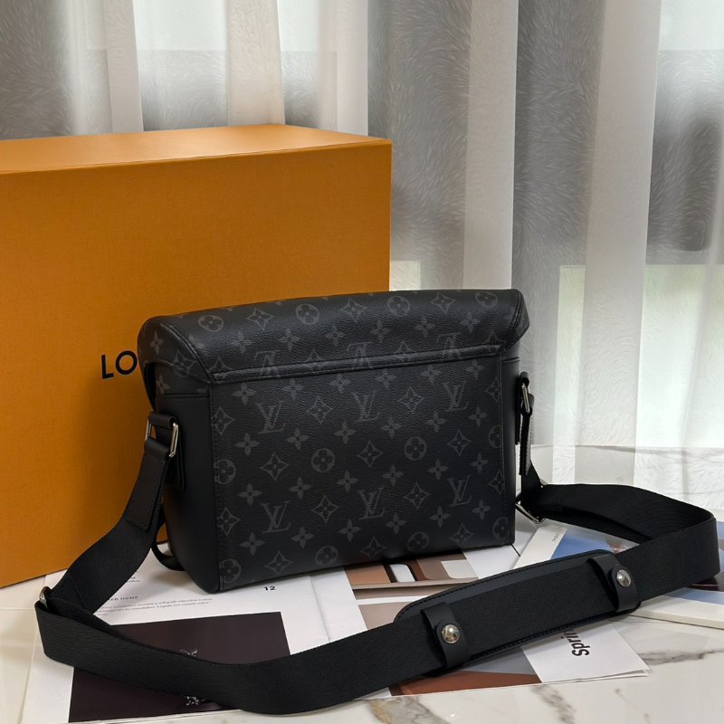 LOUIS VUITTON Voyager郵差包 -  PM灰老花-5