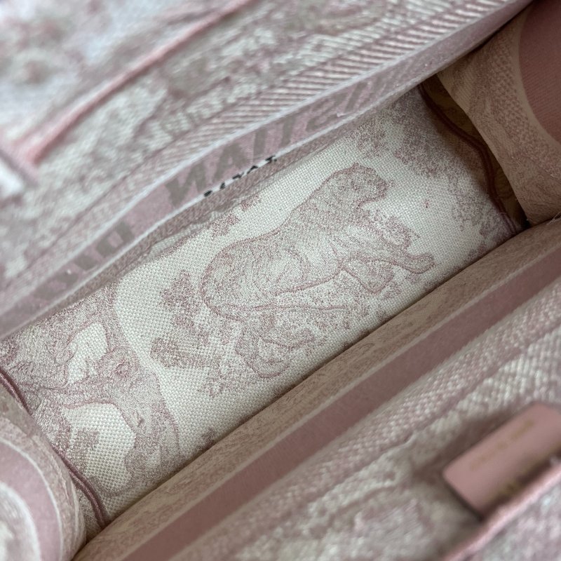 DIOR  粉膚BOOKTOTE 中號-5