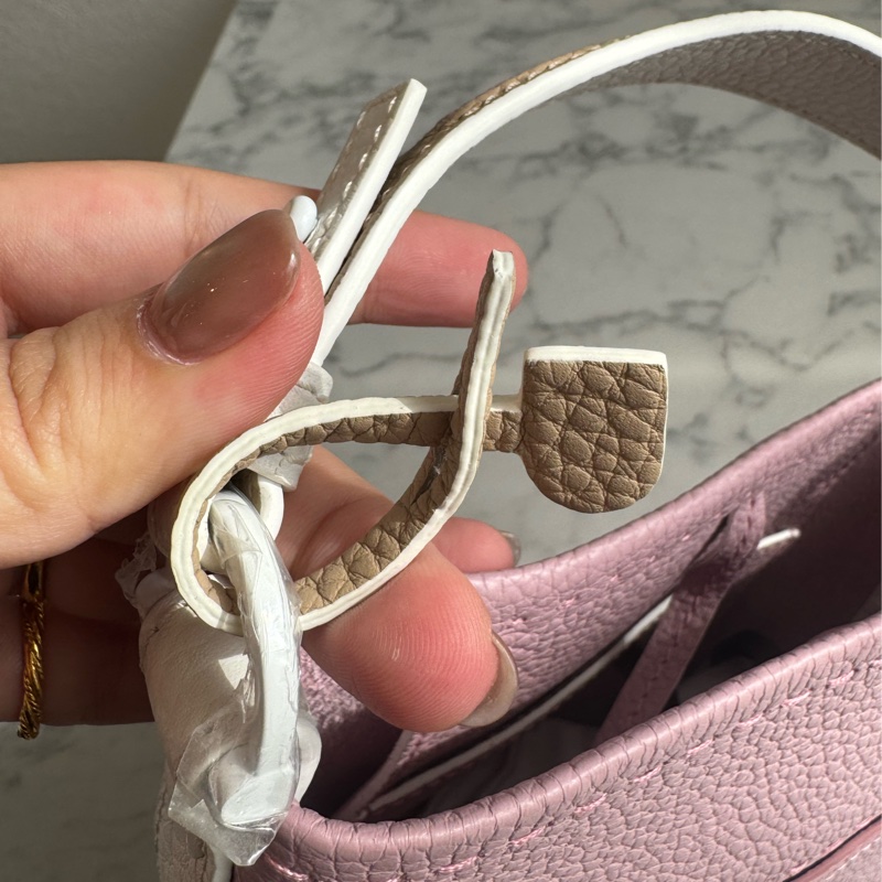 Delvaux櫻花粉/白邊大D手拿包  超美❤️❤️-11