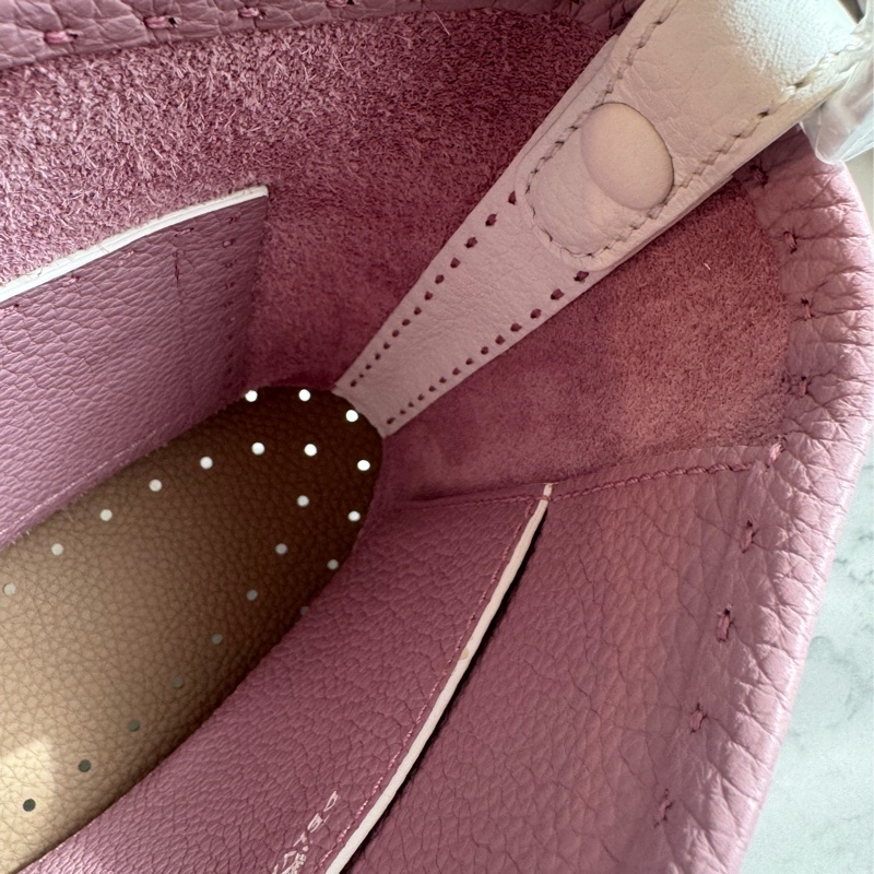 Delvaux櫻花粉/白邊大D手拿包  超美❤️❤️-18