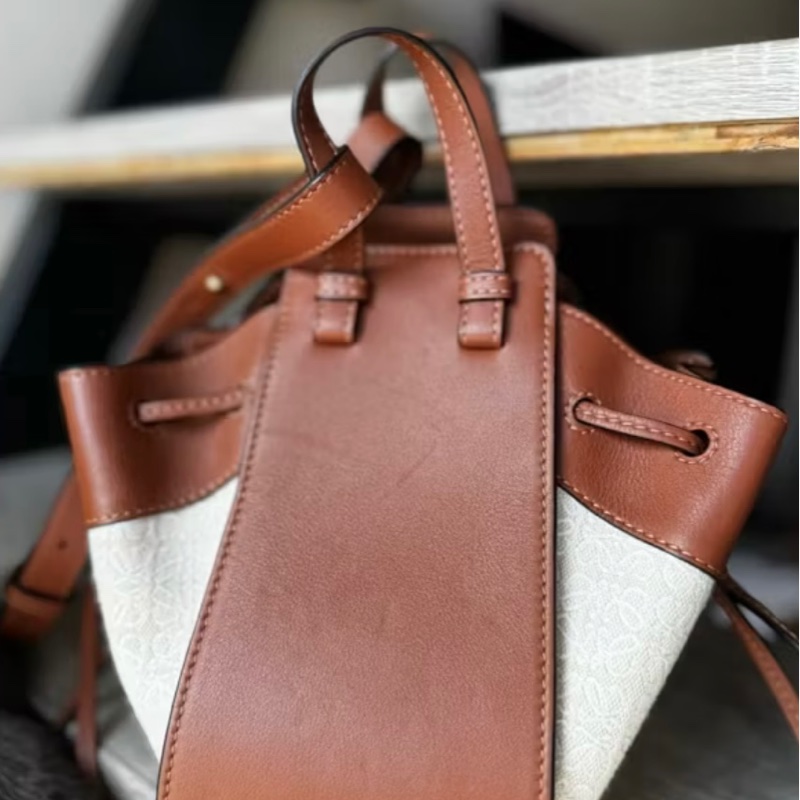 ［LOEWE ］Hammock Mini 經典Anagrem緹花帆布拼接牛皮經典迷你吊床/手提肩背兩用包-1