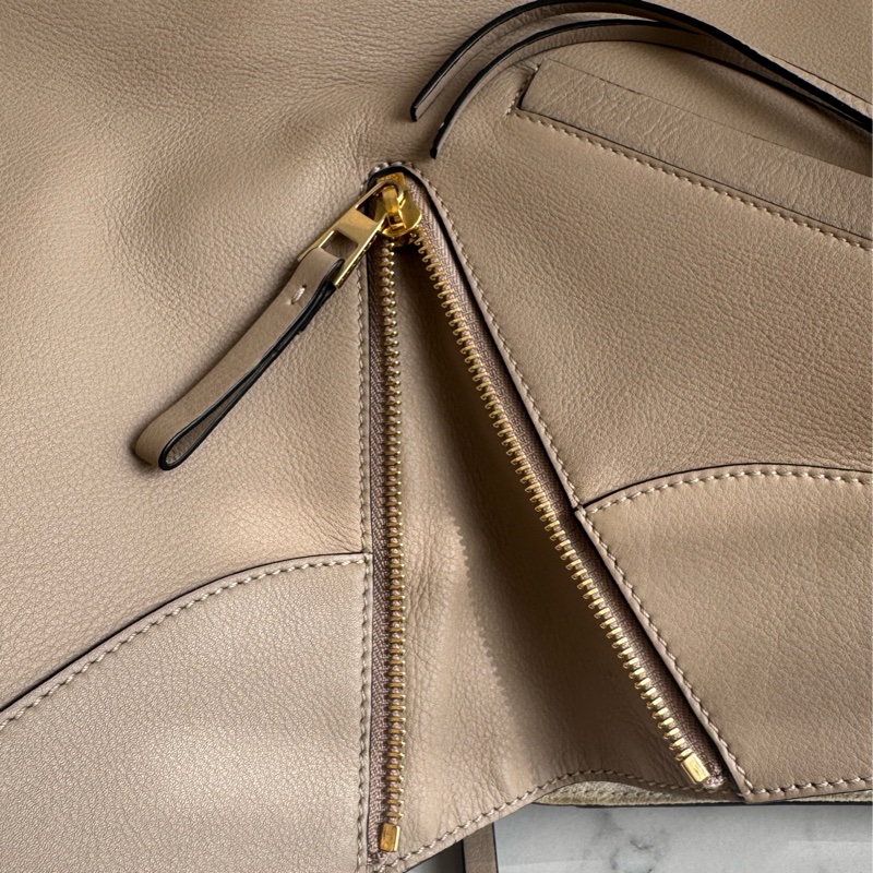 LOEWE 大象灰吊床包pm  最好裝✨✨-23