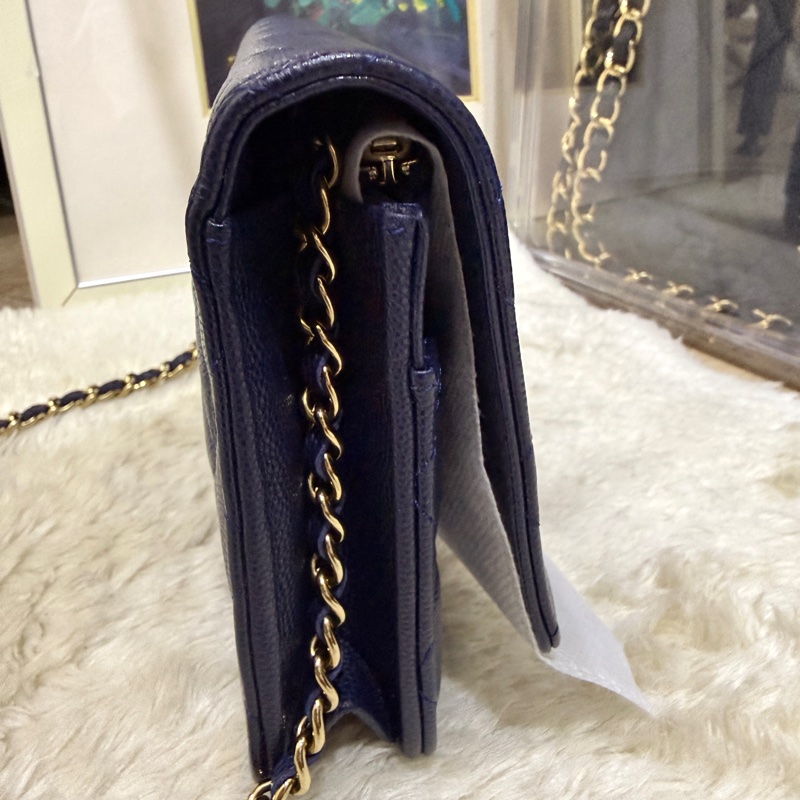 99新✨有點捨不得賣的CHANEL WOC深藍牛皮 荔枝皮 荔紋 香奈兒 翻蓋斜背包 錢包 雙C鑽釦-3