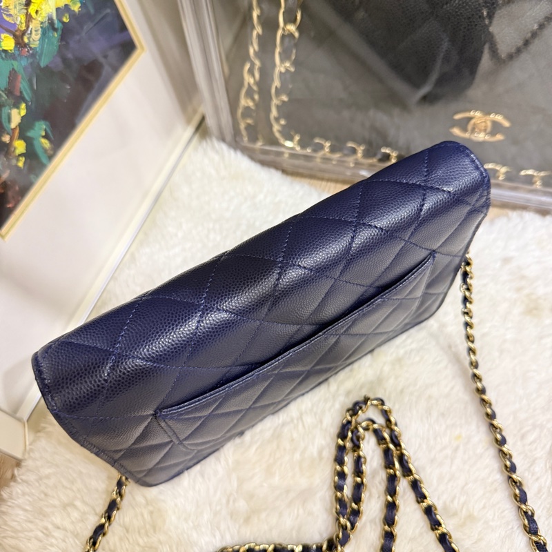 99新✨有點捨不得賣的CHANEL WOC深藍牛皮 荔枝皮 荔紋 香奈兒 翻蓋斜背包 錢包 雙C鑽釦-5