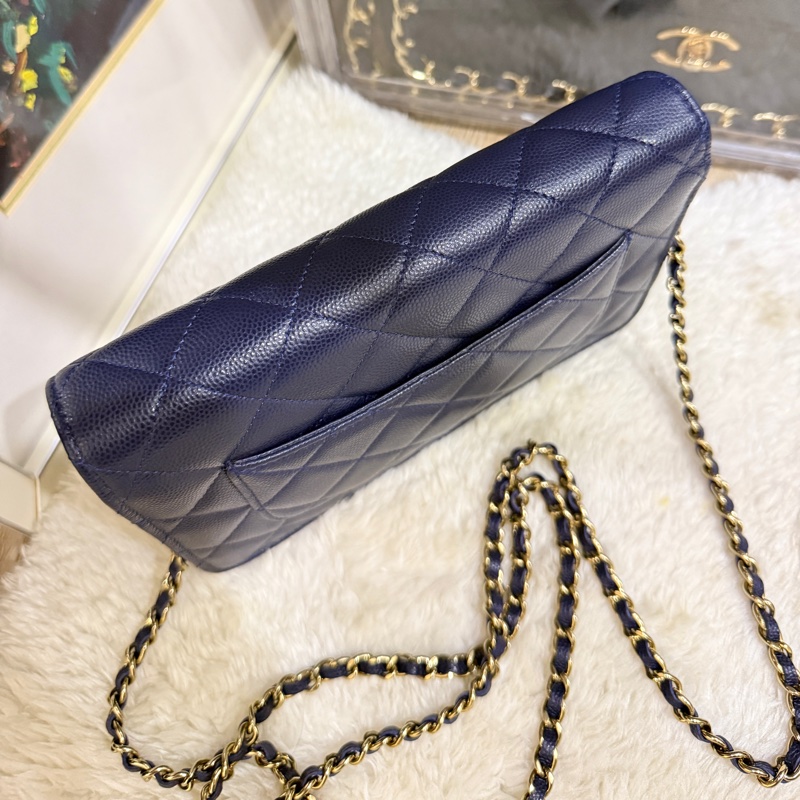 99新✨有點捨不得賣的CHANEL WOC深藍牛皮 荔枝皮 荔紋 香奈兒 翻蓋斜背包 錢包 雙C鑽釦-32