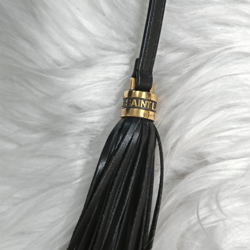 YSL PARIS Lou 黑色 V紋 牛皮 流蘇 金標 相機包-4