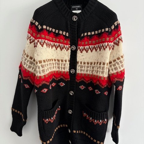 Chanel手工坊系列兩口袋開襟衫, 也可當成洋裝來穿-11