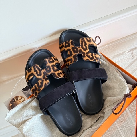 全新 愛馬仕 Hermes 豹紋二舅拖 38碼