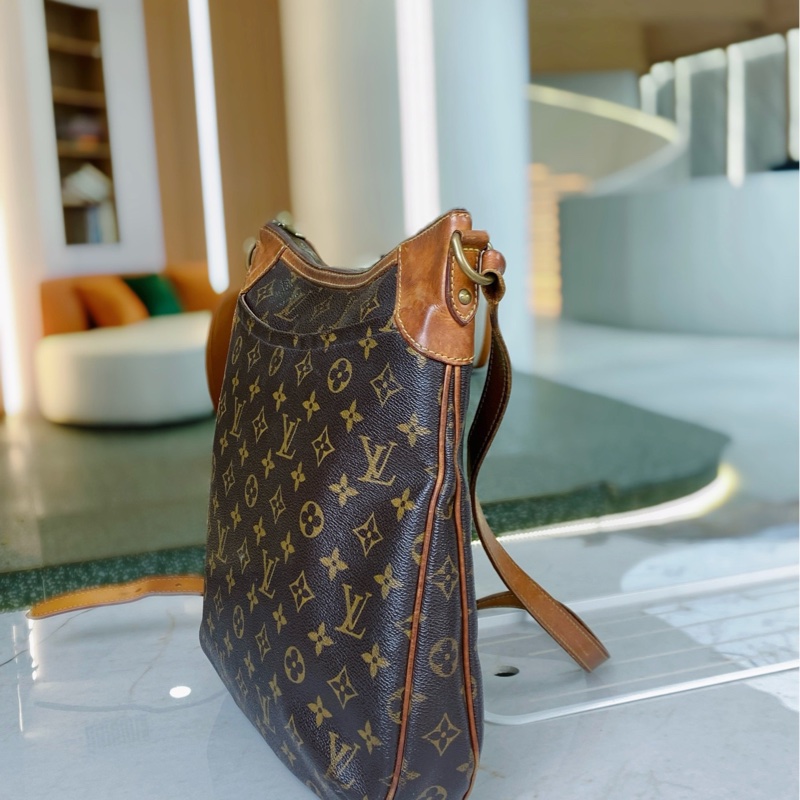 95新LV路易威登Odeon老花肩包 尺寸:31✖️32-1