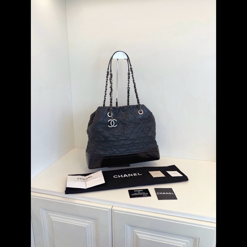 Chanel 黑銀XXL流浪Tote鏈條托特包-2