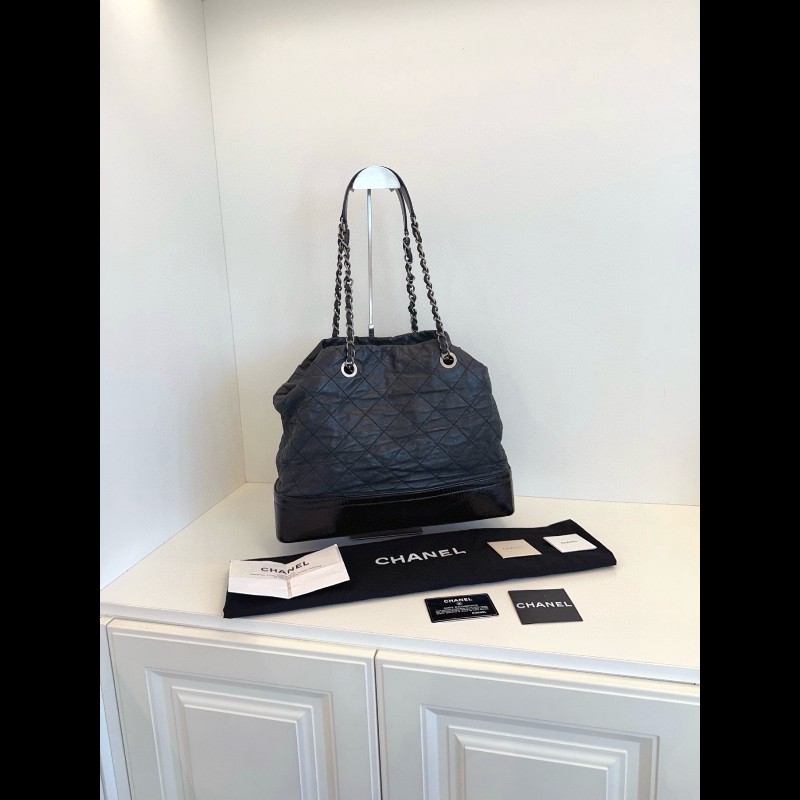 Chanel 黑銀XXL流浪Tote鏈條托特包-3