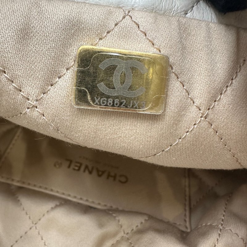 【美收精品】CHANEL 白色Chanel 22 mini C-40-8