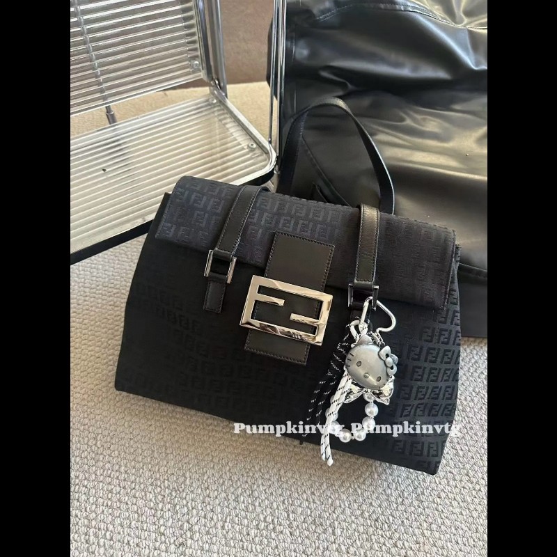 Fendi黑銀老花帆布法棍大胖丁 公文腋下托特-0