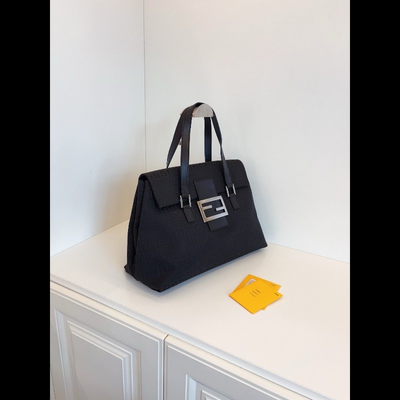 Fendi黑銀老花帆布法棍大胖丁 公文腋下托特-4