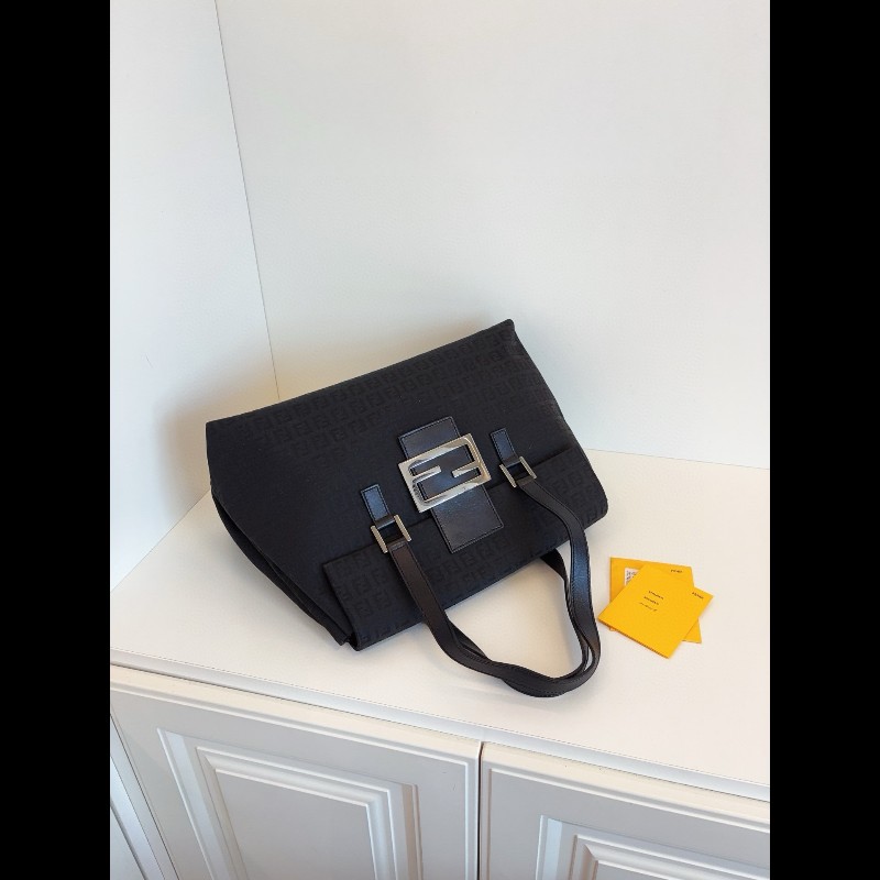 Fendi黑銀老花帆布法棍大胖丁 公文腋下托特-6