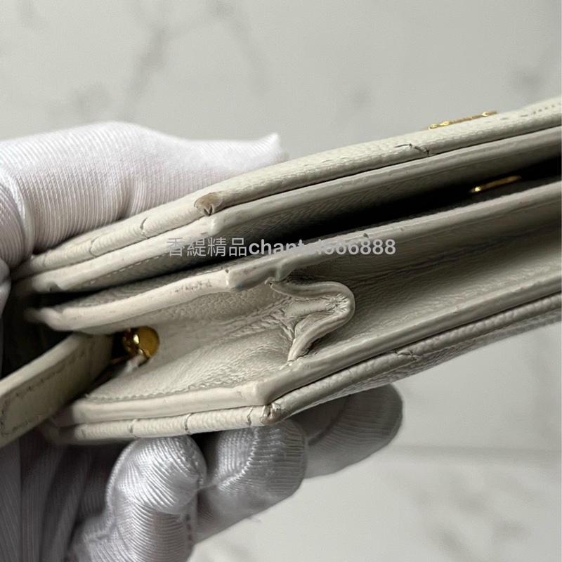 💗香緹國際精品💗 694 YSL 魚子醬短夾 米白色金-4