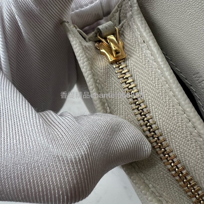 💗香緹國際精品💗 694 YSL 魚子醬短夾 米白色金-8