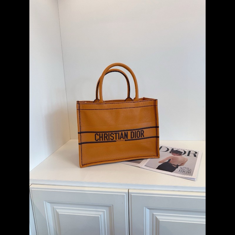 Dior 干邑色全皮款Book Tote托特包 中號-2