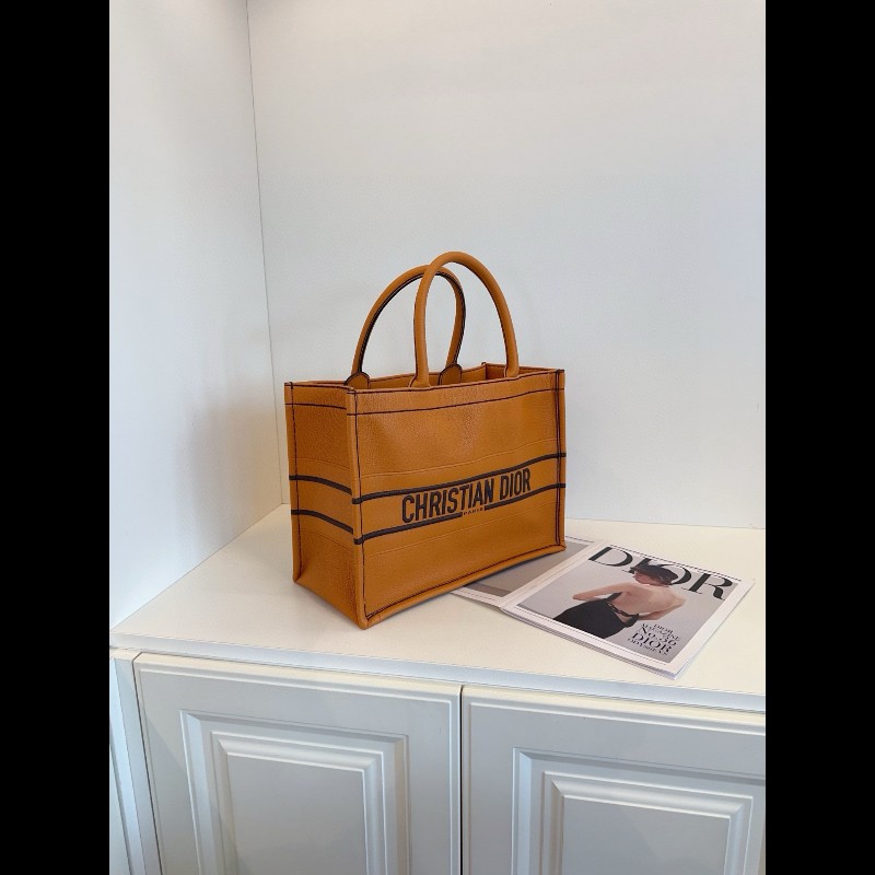 Dior 干邑色全皮款Book Tote托特包 中號-4