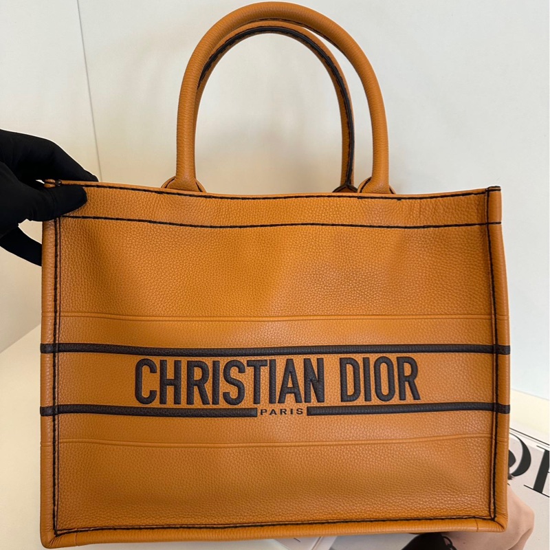 Dior 干邑色全皮款Book Tote托特包 中號-9