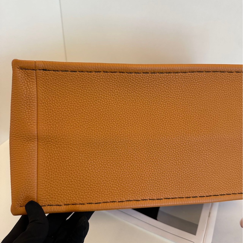 Dior 干邑色全皮款Book Tote托特包 中號-14