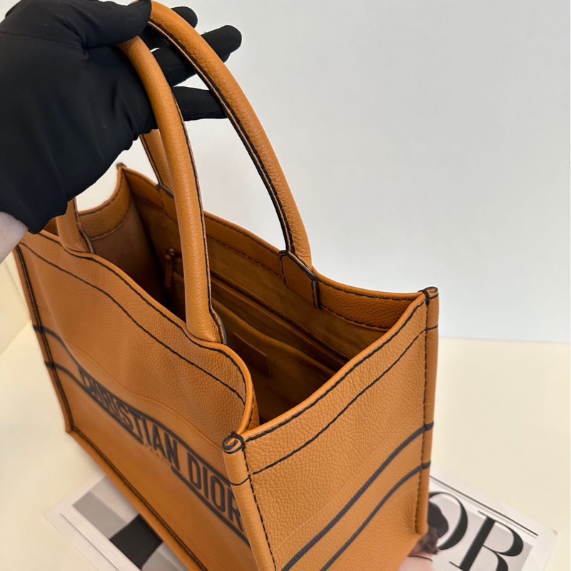 Dior 干邑色全皮款Book Tote托特包 中號-20