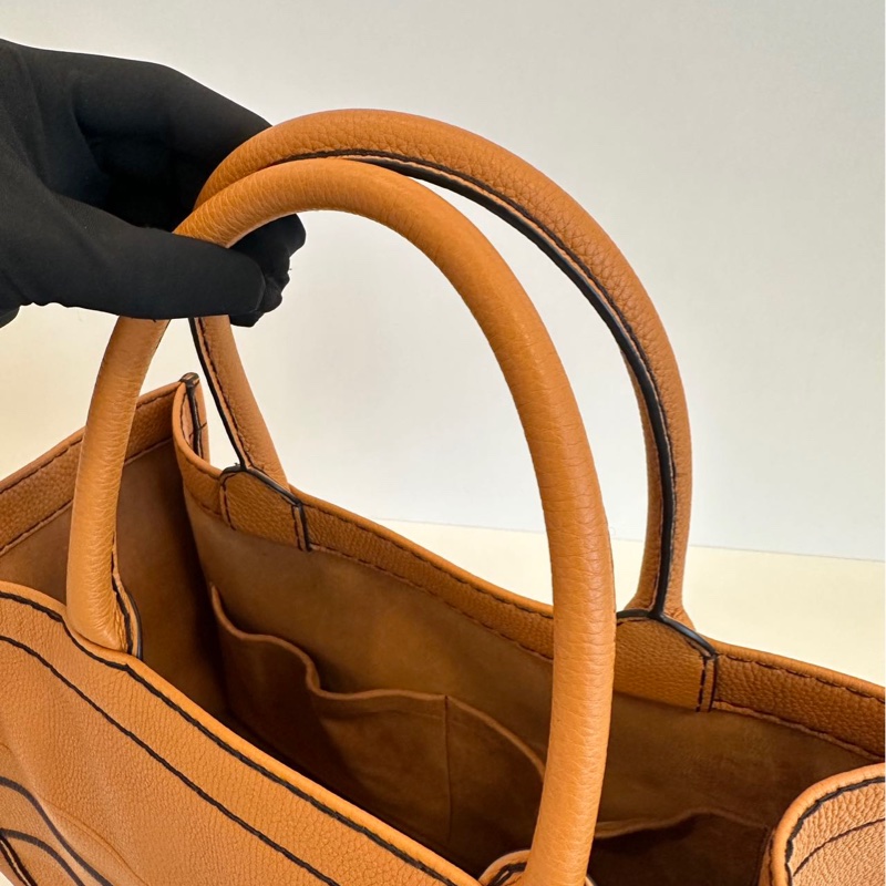 Dior 干邑色全皮款Book Tote托特包 中號-22