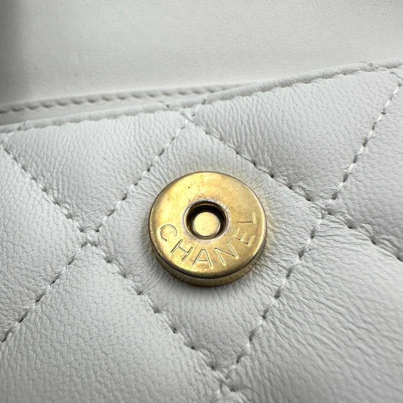 【美收精品】CHANEL 長鍊白色金球小包 C-44-7