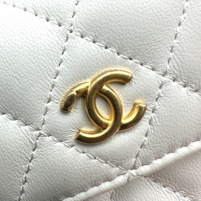【美收精品】CHANEL 長鍊白色金球小包 C-44-9