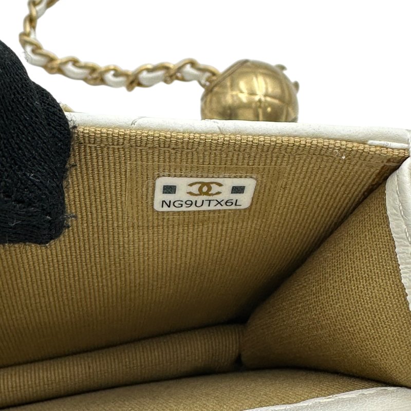 【美收精品】CHANEL 長鍊白色金球小包 C-44-11