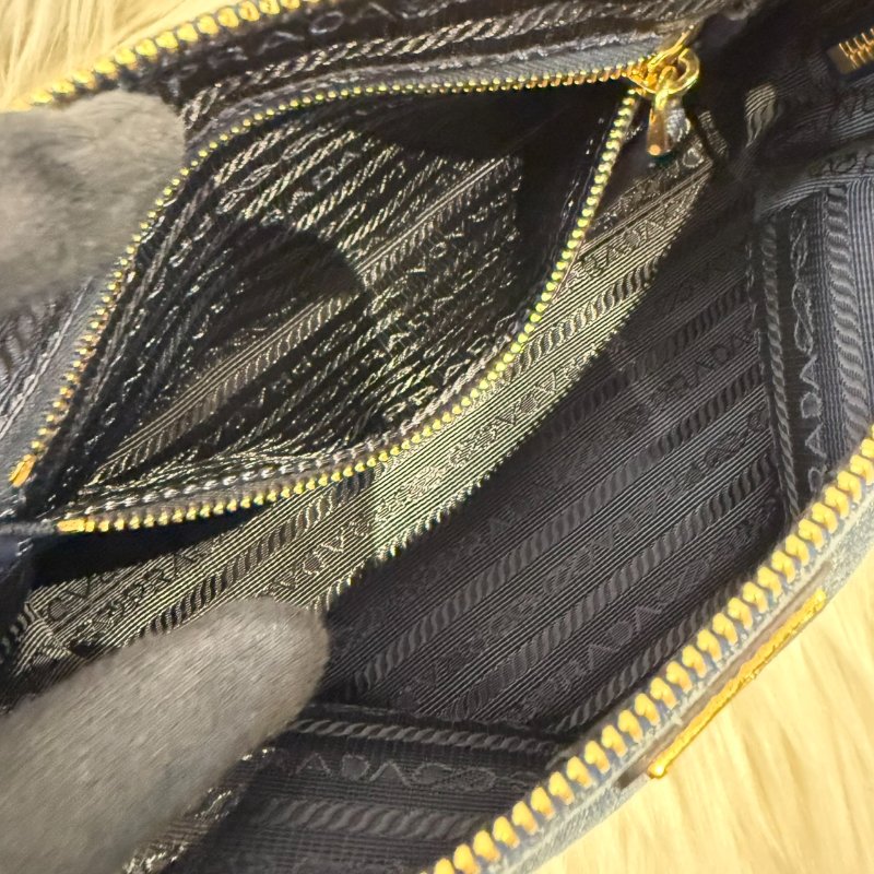 PRADA 牛仔化妝包-6