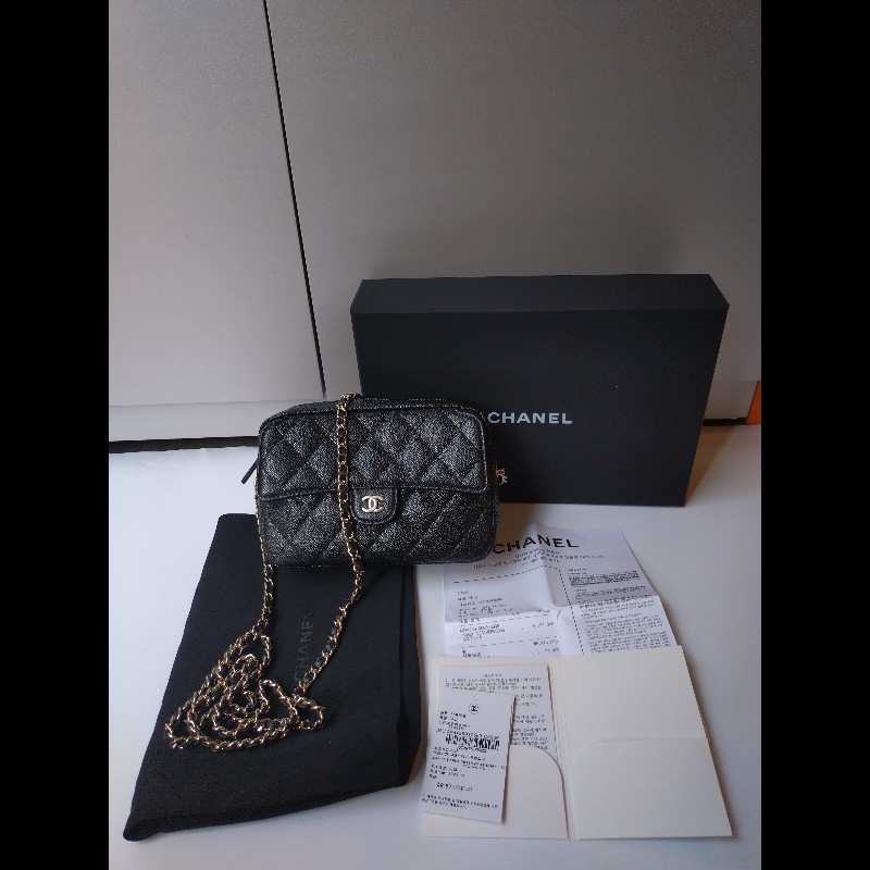 Chanel 金鍊黒荔枝皮小相機斜背包-3