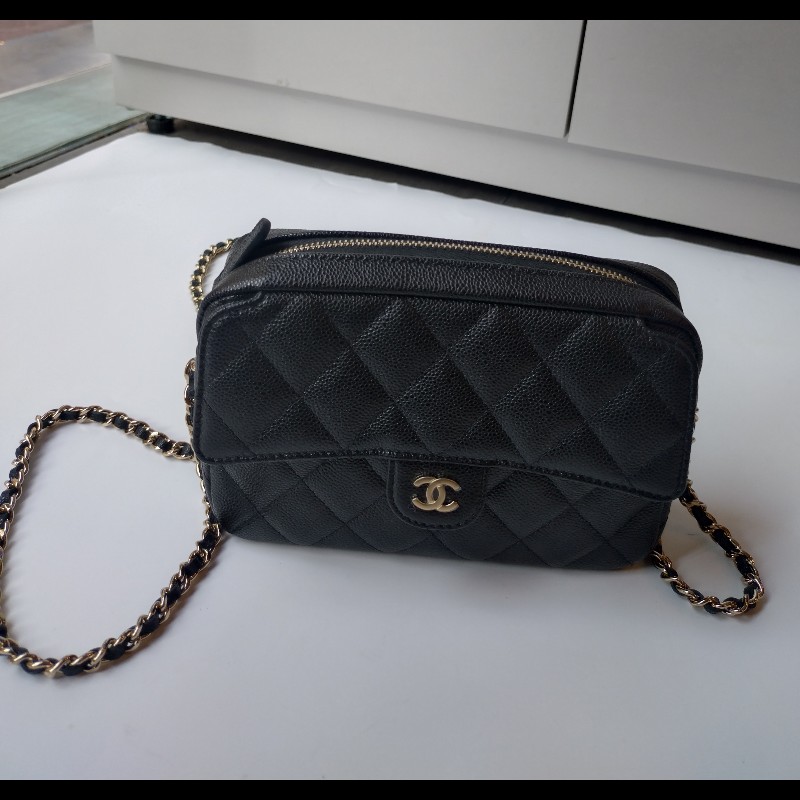 Chanel 金鍊黒荔枝皮小相機斜背包-5