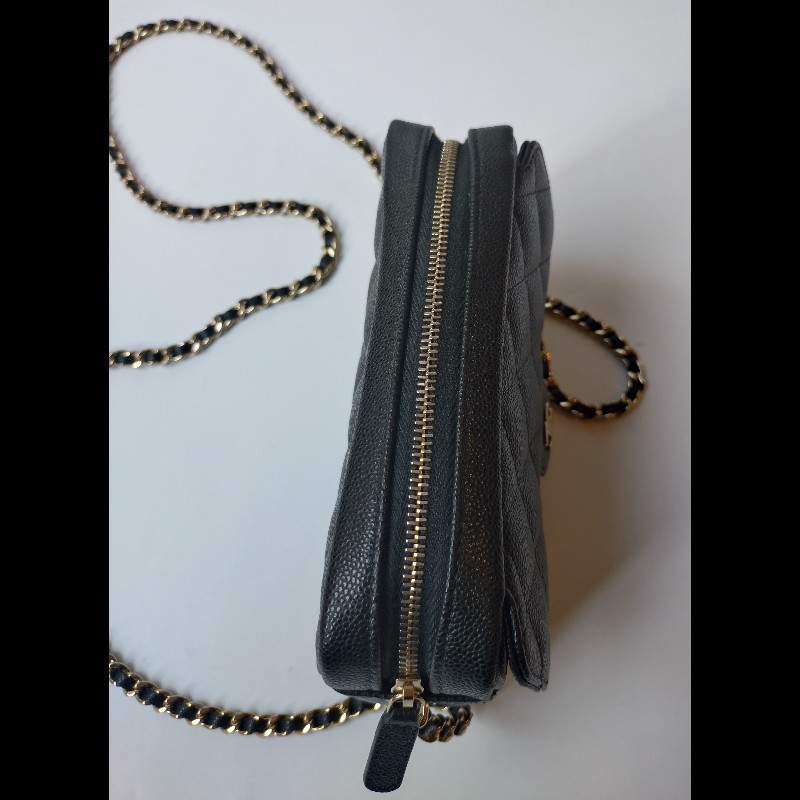 Chanel 金鍊黒荔枝皮小相機斜背包-6