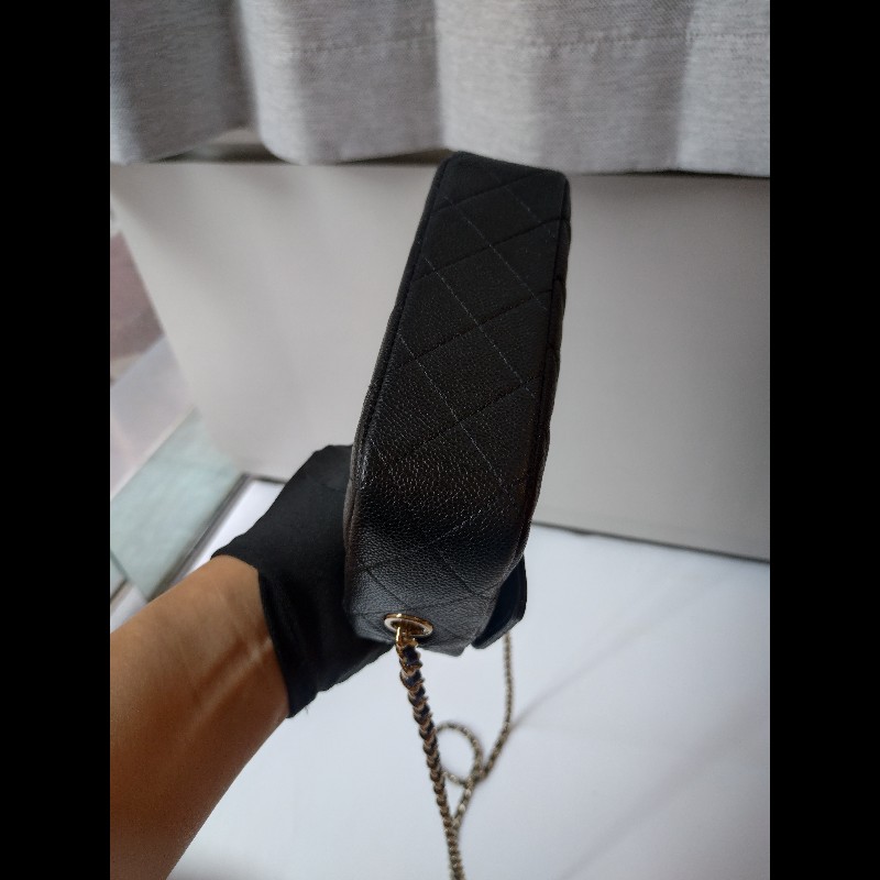 Chanel 金鍊黒荔枝皮小相機斜背包-14