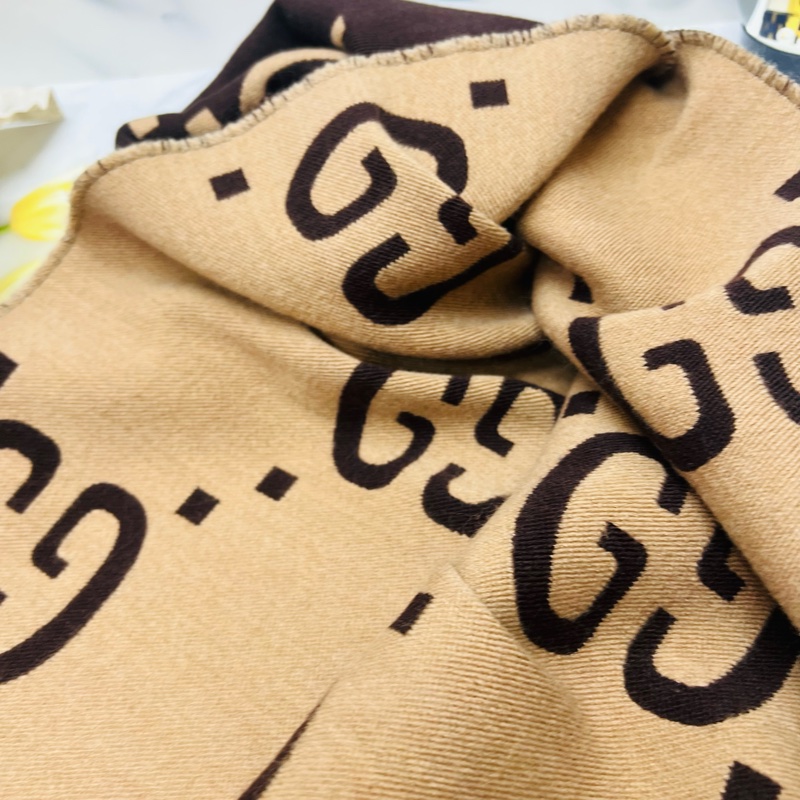 Gucci雙面圍巾-3