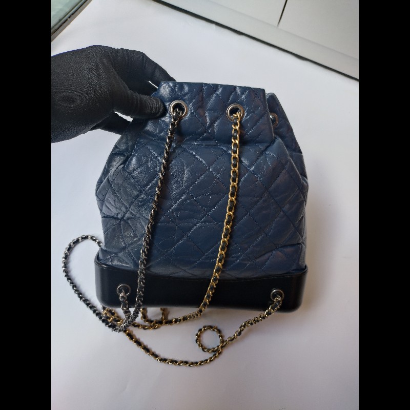 Chanel 深藍拼黑皮革小號流浪後背包 Gabrielle-2