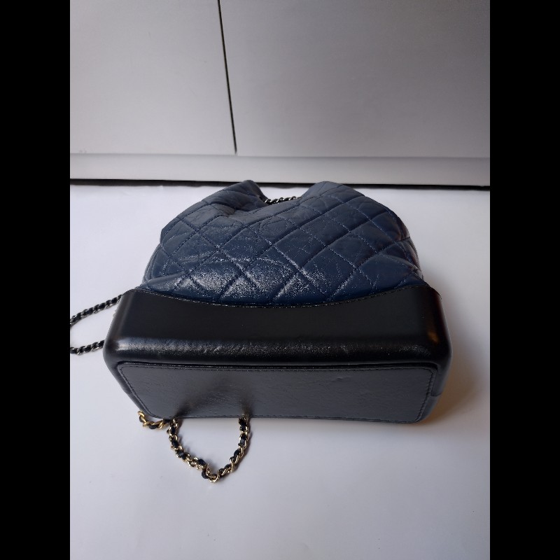 Chanel 深藍拼黑皮革小號流浪後背包 Gabrielle-7