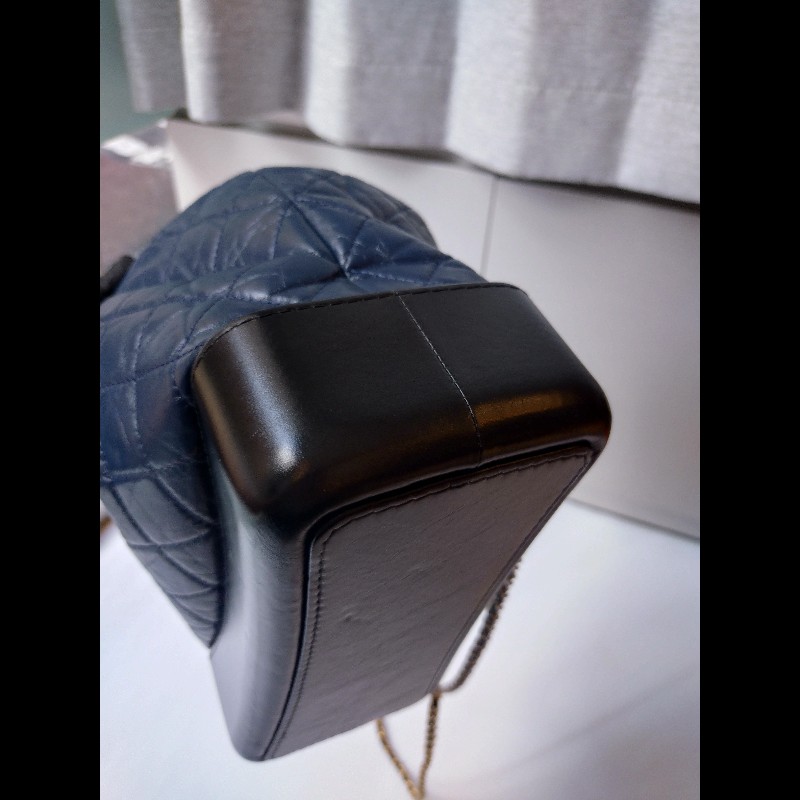 Chanel 深藍拼黑皮革小號流浪後背包 Gabrielle-11