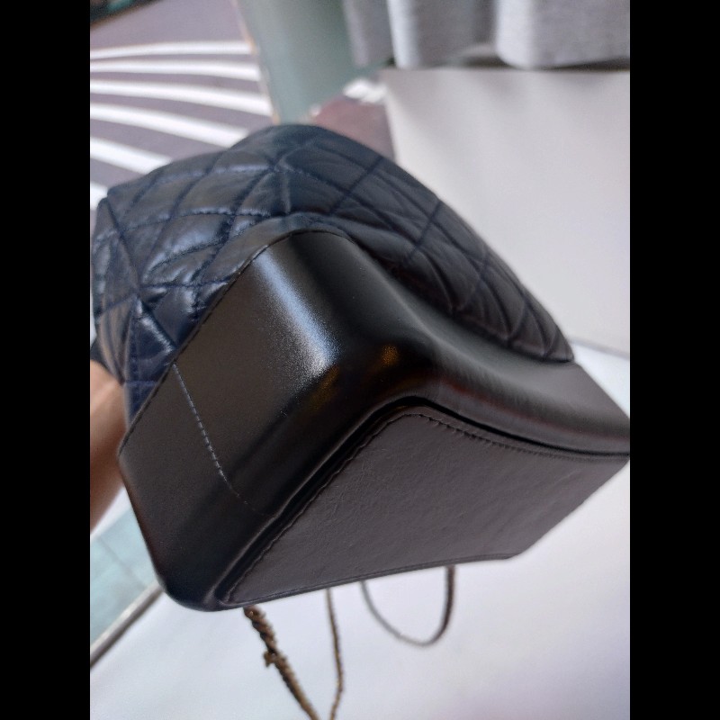 Chanel 深藍拼黑皮革小號流浪後背包 Gabrielle-13