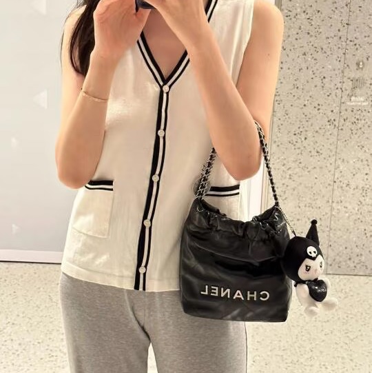 Chanel mini 22 黑銀-0