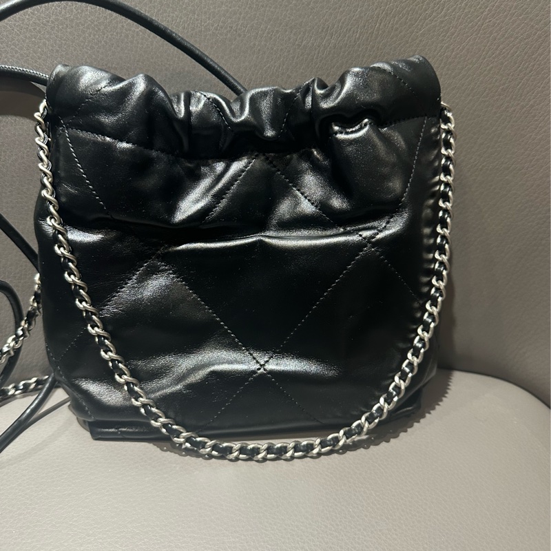 Chanel mini 22 黑銀-2