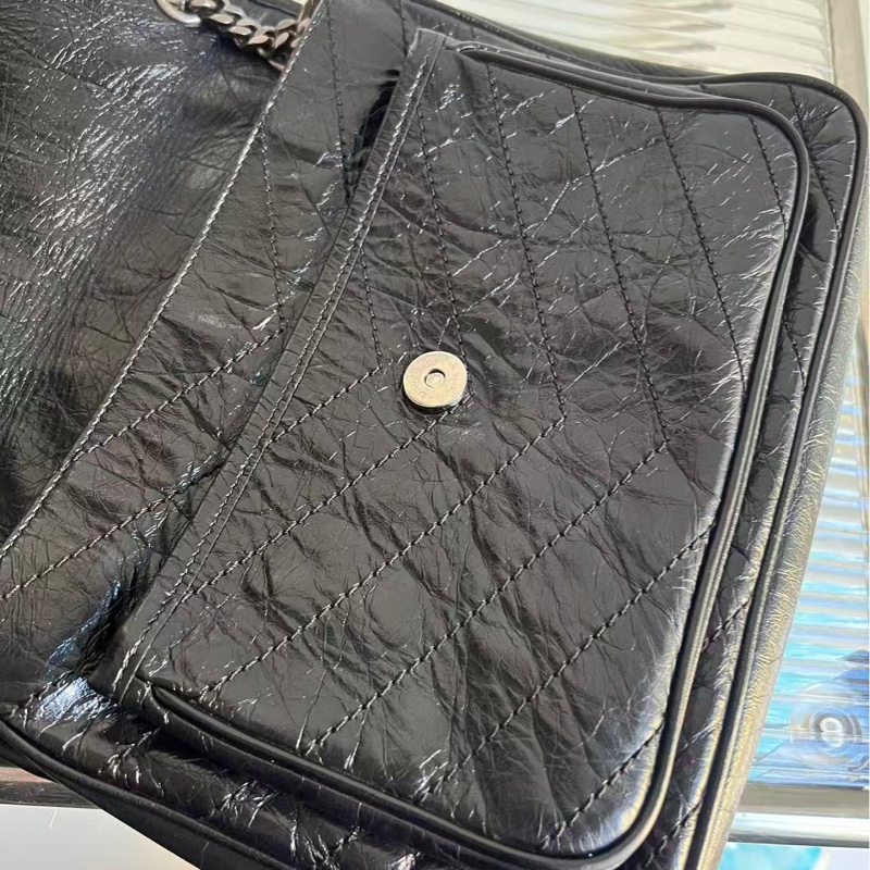 🔥新到:98新YSL/聖羅蘭 niki 中號 黑銀油蠟皮 28×20×8.5黑色銀鍊 復古油蠟皮 耐用又百搭 帥氣酷颯 上身超帥 好價🉐-6