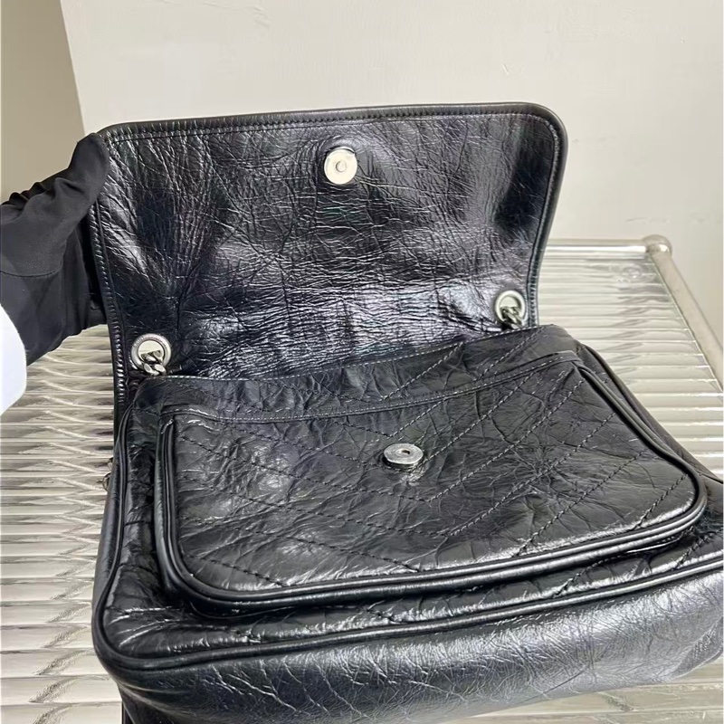 🔥新到:98新YSL/聖羅蘭 niki 中號 黑銀油蠟皮 28×20×8.5黑色銀鍊 復古油蠟皮 耐用又百搭 帥氣酷颯 上身超帥 好價🉐-9