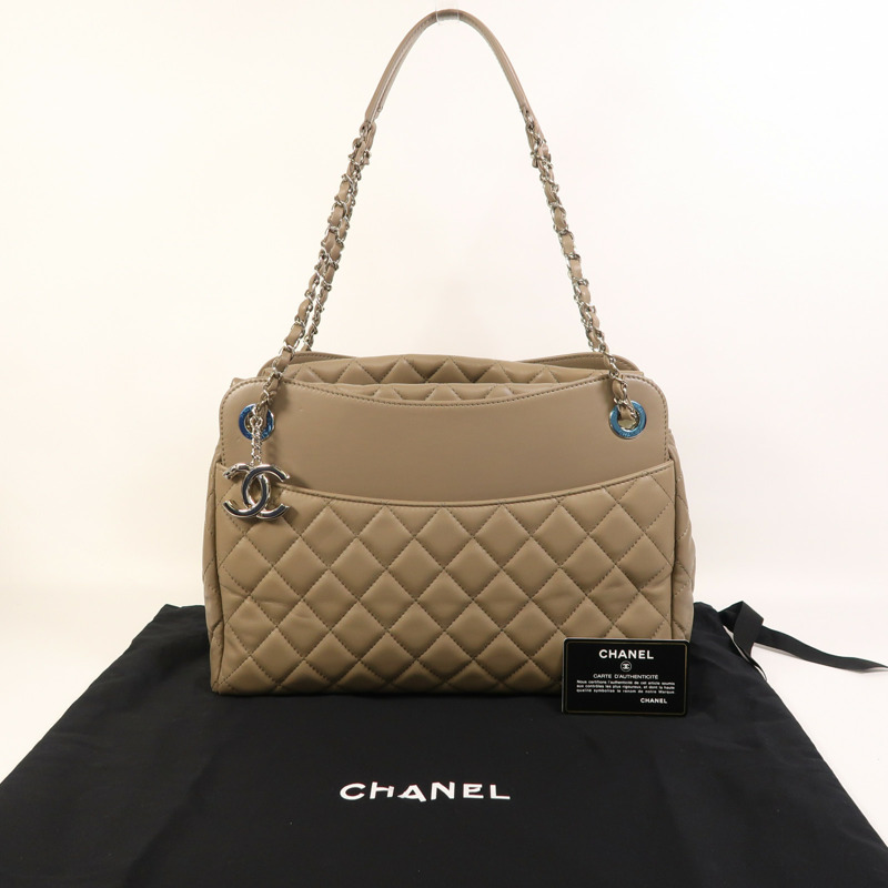 CHANEL 羊皮皮革Chain Shoulder銀扣鏈帶肩背袋-10
