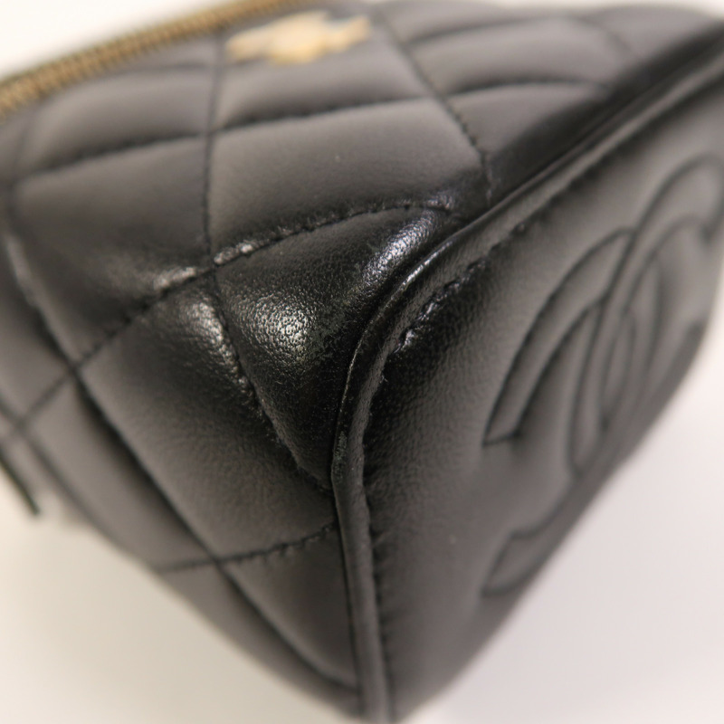 CHANEL 羊皮皮革Mini Vanity金扣鏈帶肩背袋-10