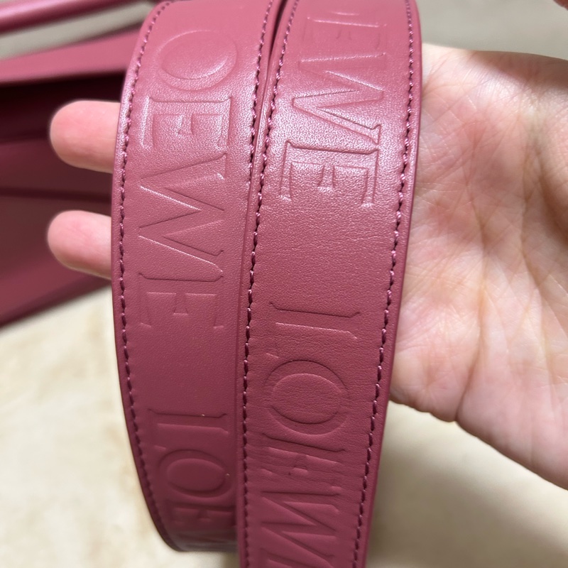 #近新 LOEWE 羅威 mini Puzzle 緞面小牛皮mini 肩背手提包(玫粉色)-10