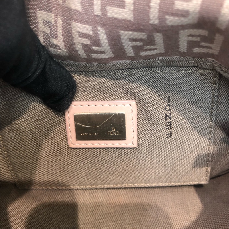 FENDI 淡粉色法棍方伴手袋 XC119-11